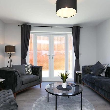 Stunning 2 Bedroom Apartment In Wallasey Exterior foto