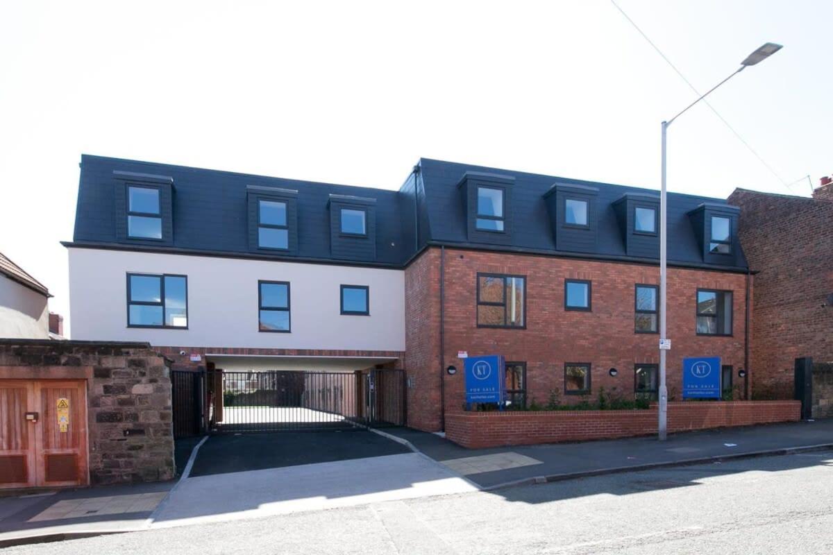 Stunning 2 Bedroom Apartment In Wallasey Exterior foto