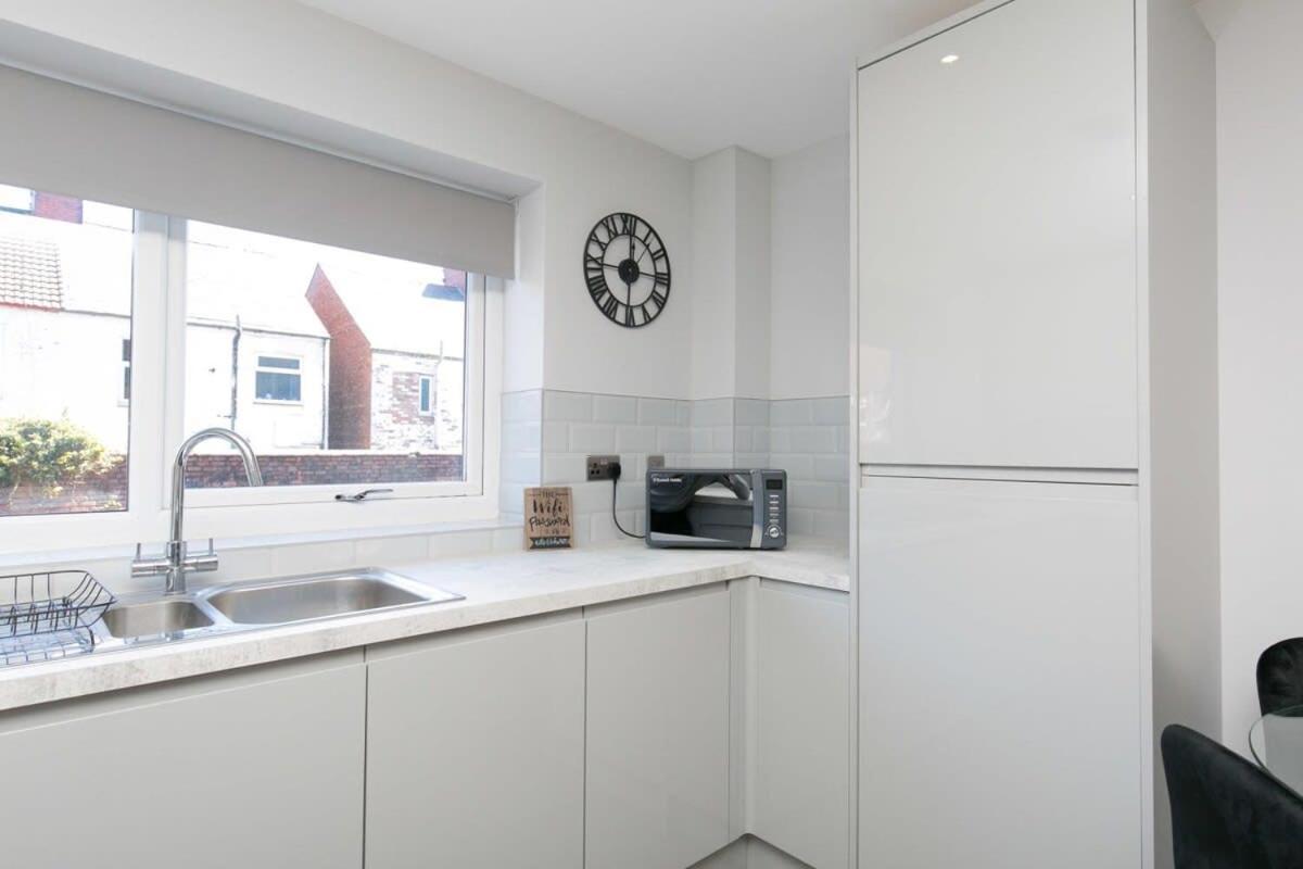 Stunning 2 Bedroom Apartment In Wallasey Exterior foto
