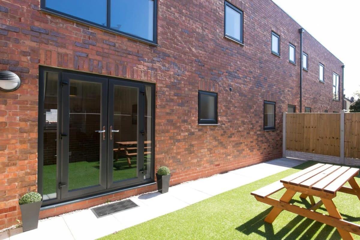 Stunning 2 Bedroom Apartment In Wallasey Exterior foto