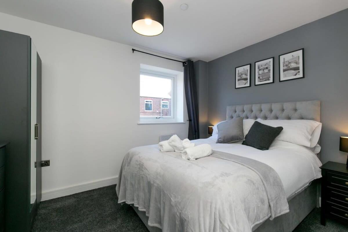 Stunning 2 Bedroom Apartment In Wallasey Exterior foto
